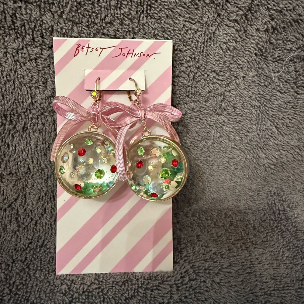 ❄️Betsey Johnson Pink Ribbon Snow Globe Earrings